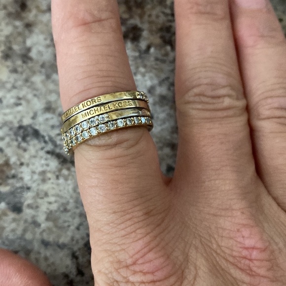 Michael Kors ring set - Size 7 - Picture 4 of 4